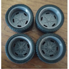 Bonneville deep dish wheels 20" in scale 